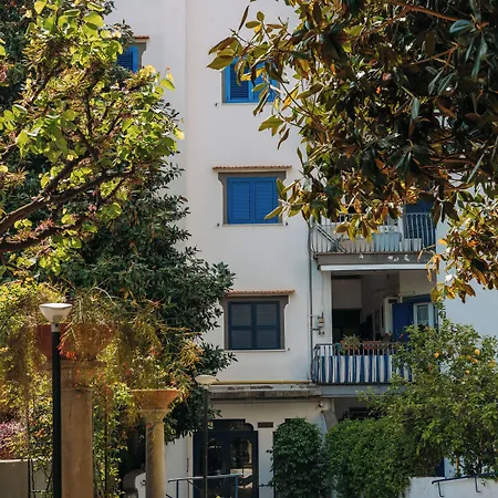 Mermaids' Dream Bed and breakfast